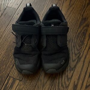 Kids Black On cloud Shoes